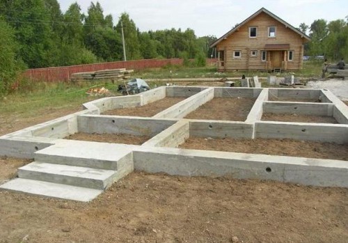 Ремонт фундамента старого деревянного дома 1