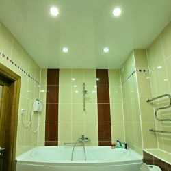Натяжные потолки в ванную 1